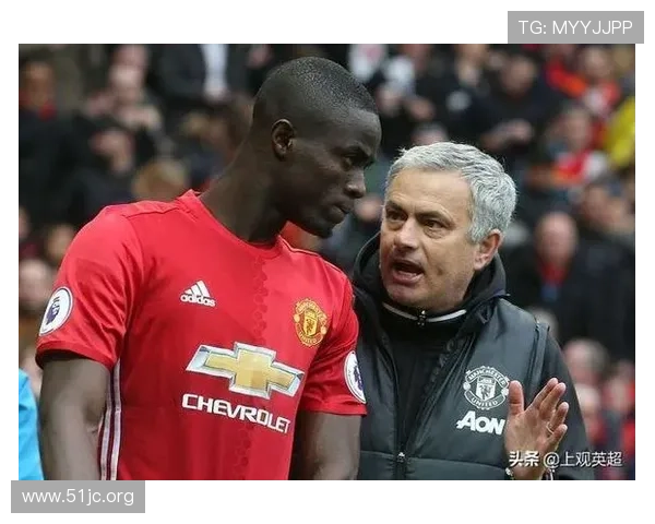 愤怒费尔南德斯模仿穆里尼奥染红回应